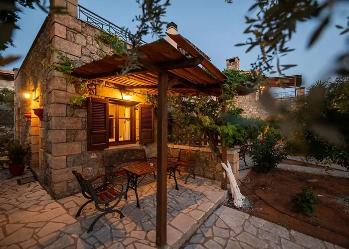 Myrto Villas 4* Stoúpa