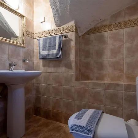 Myrto Villas شقة فندقية Stoúpa