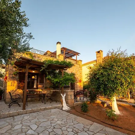 Myrto Villas شقة فندقية Stoúpa