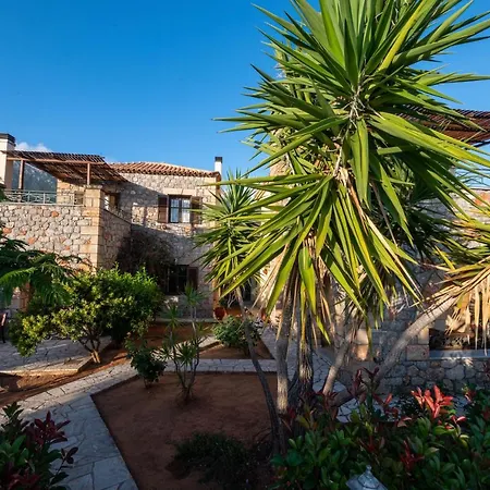 Myrto Villas Stoúpa