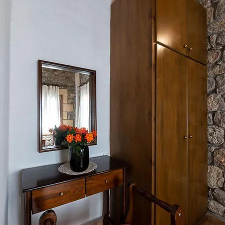 Myrto Villas شقة فندقية Stoúpa