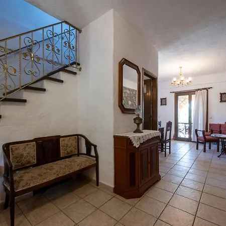 Myrto Villas شقة فندقية Stoúpa